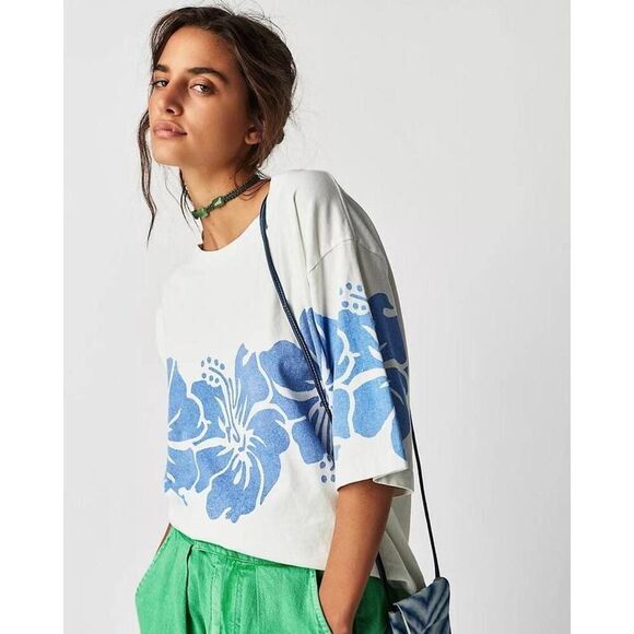 Free People The Bureau Hibiscus Tee Size L - Picture 2 of 9